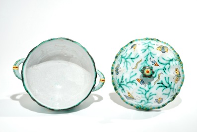 Une terrine couverte en fa&iuml;ence polychrome de Bruxelles, 18/19&egrave;me